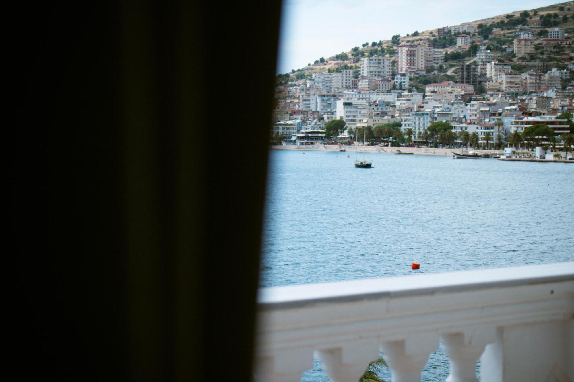 Hotel Fron Sarande Exterior photo