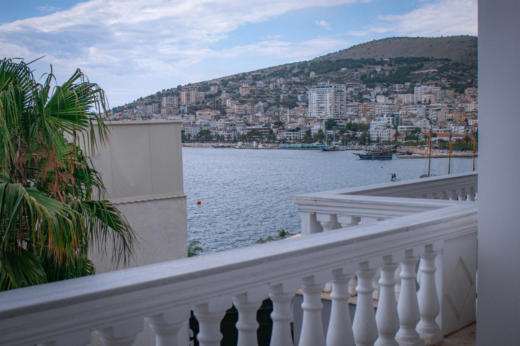 Hotel Fron Sarande Exterior photo