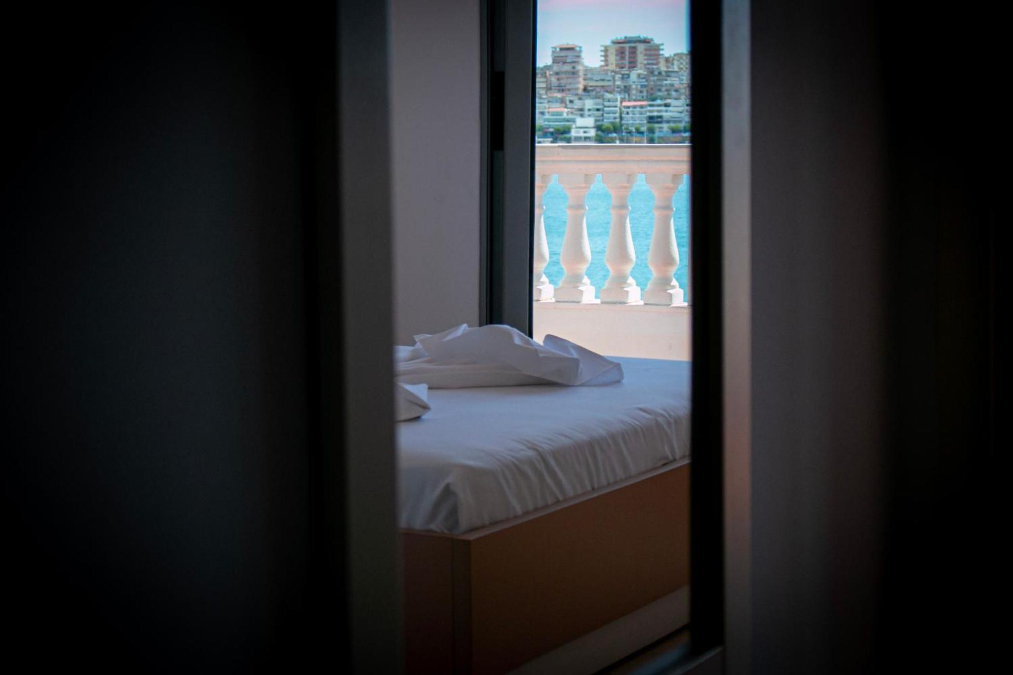 Hotel Fron Sarande Exterior photo
