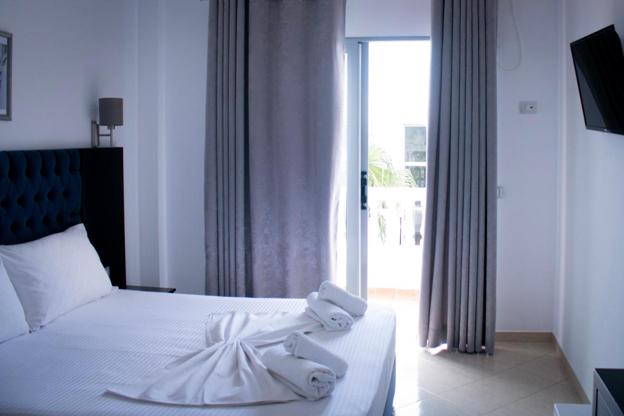 Hotel Fron Sarande Exterior photo