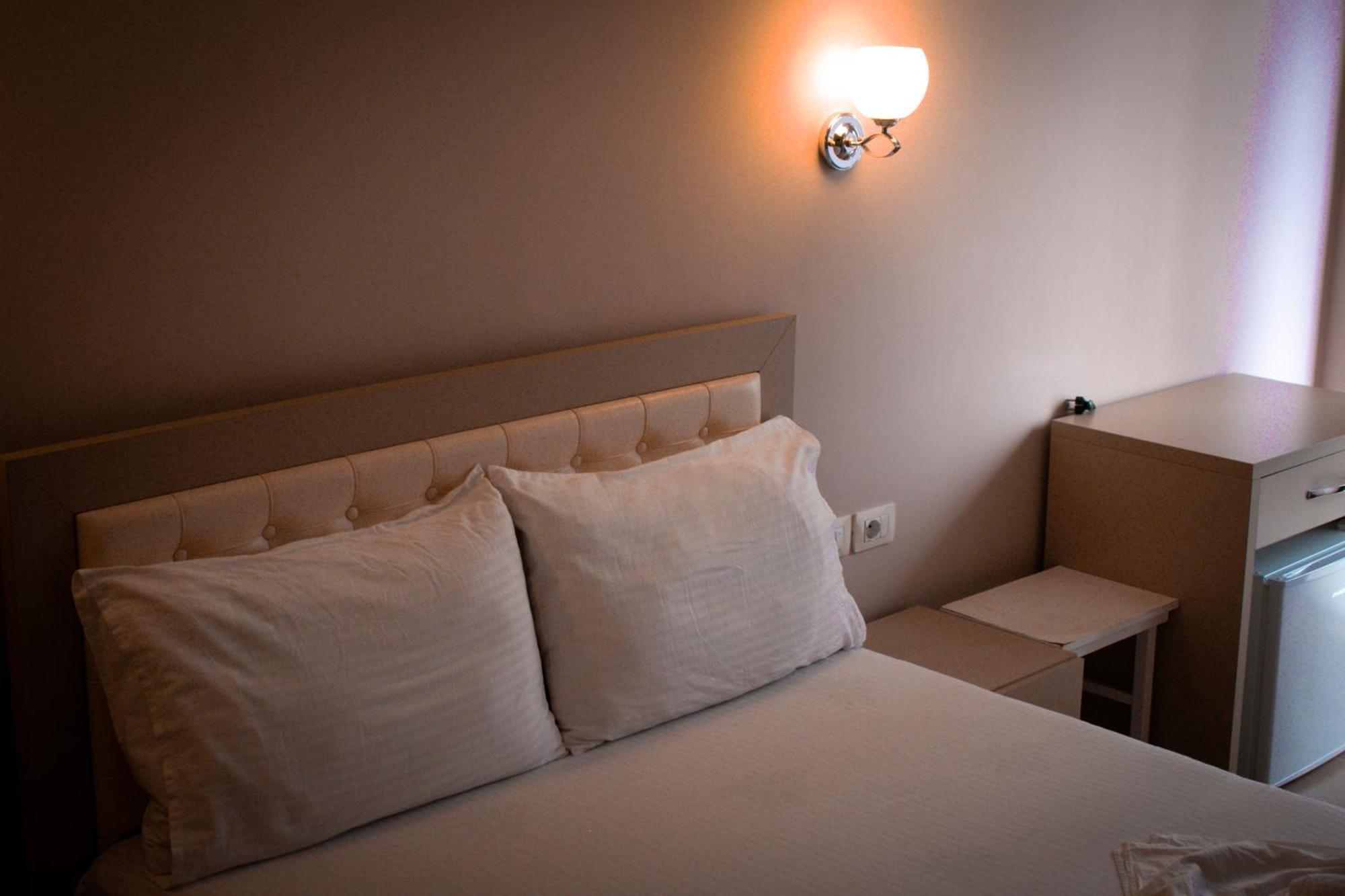 Hotel Fron Sarande Exterior photo