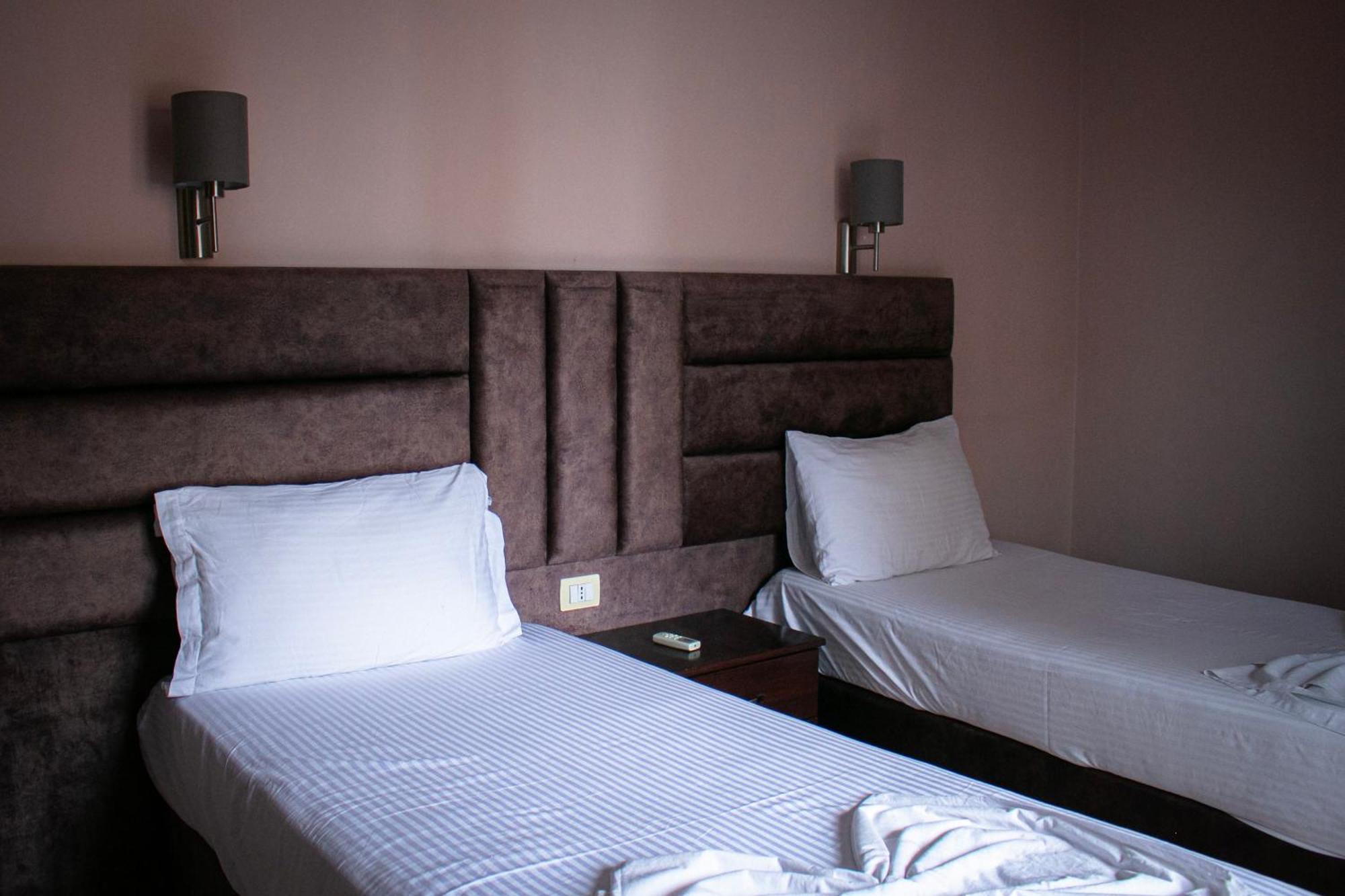 Hotel Fron Sarande Exterior photo